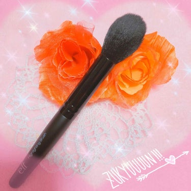 
🌸e.l.f cosmetics
🌼Highlighting Brush
・・・
ずーっと気になっていたelfのブラシをついに購入しました😆❤️❤️❤️
せっかくお気に入りのシェーディングと出会えたの