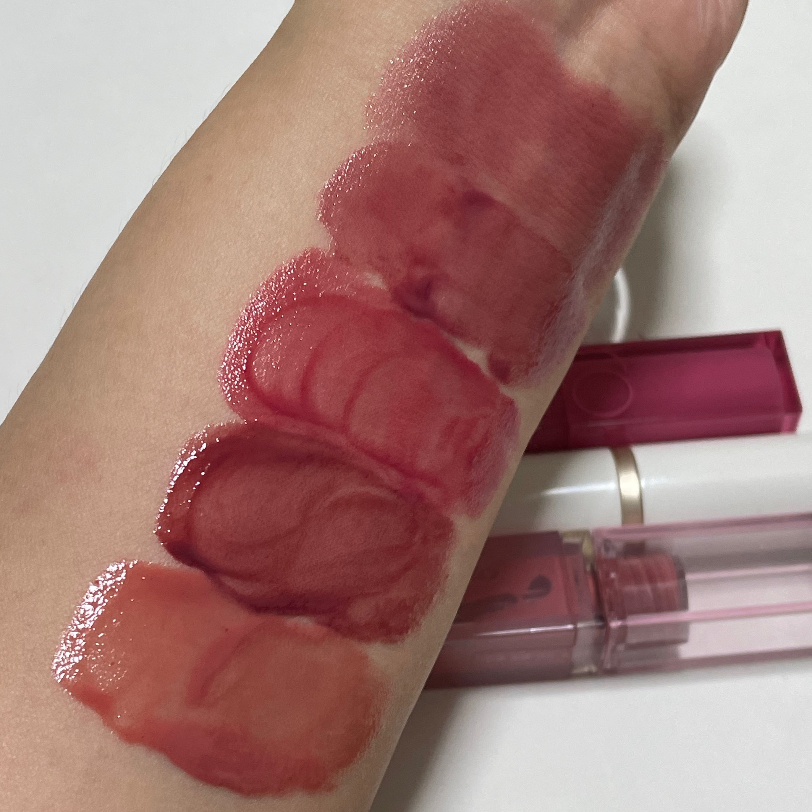 ムードインハンサーウォーターリキッドグロウ/hince/口紅を使ったクチコミ（3枚目）