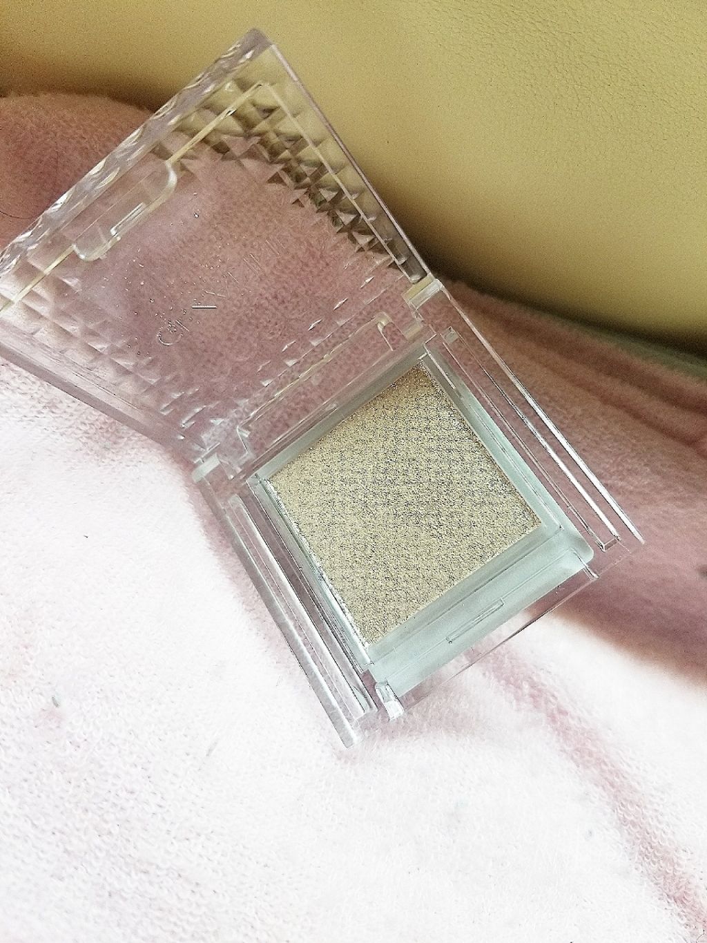 シングルカラーアイシャドウ/CEZANNE/単色アイシャドウを使ったクチコミ(2枚目)