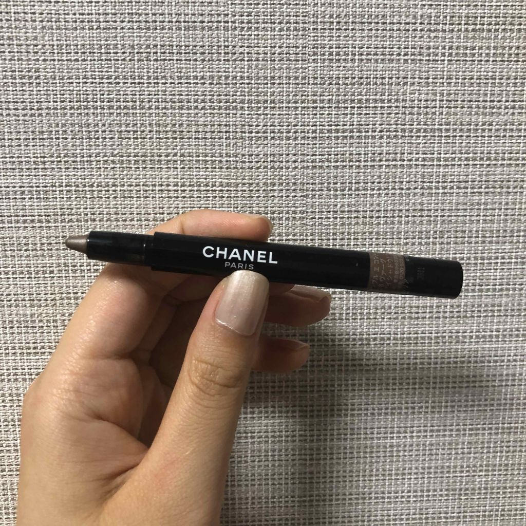スティロ オンブル エ コントゥール 228 ヴァーグ/CHANEL/スティックアイシャドウを使ったクチコミ（1枚目）