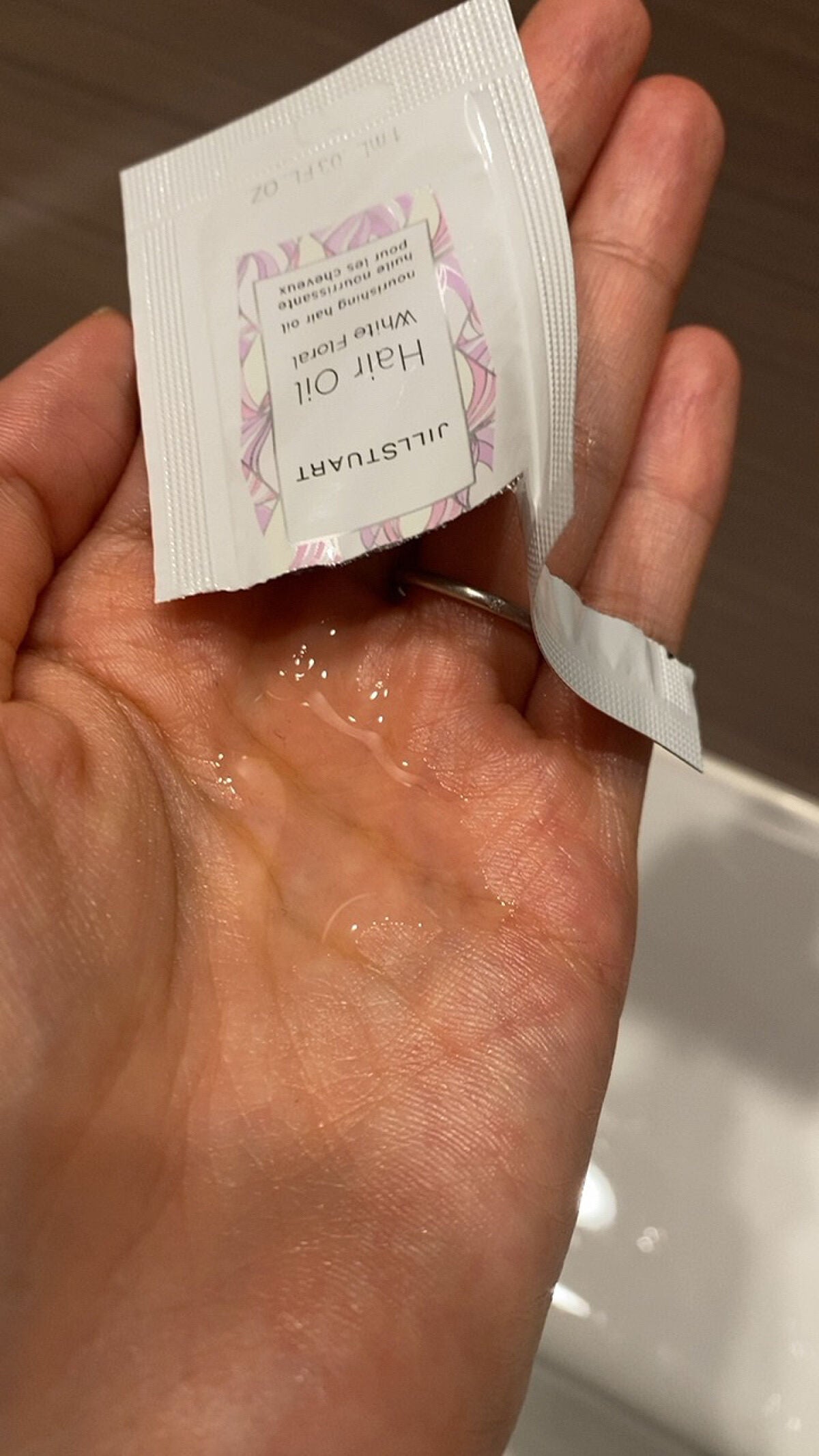 ジルスチュアート ヘアオイル/JILL STUART/ヘアオイルを使ったクチコミ(3枚目)