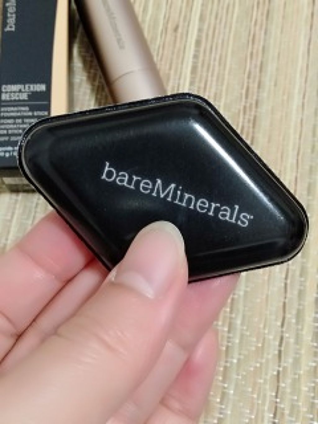 デュアルサイド シリコン ブレンダー/bareMinerals/パフ・スポンジを使ったクチコミ（2枚目）
