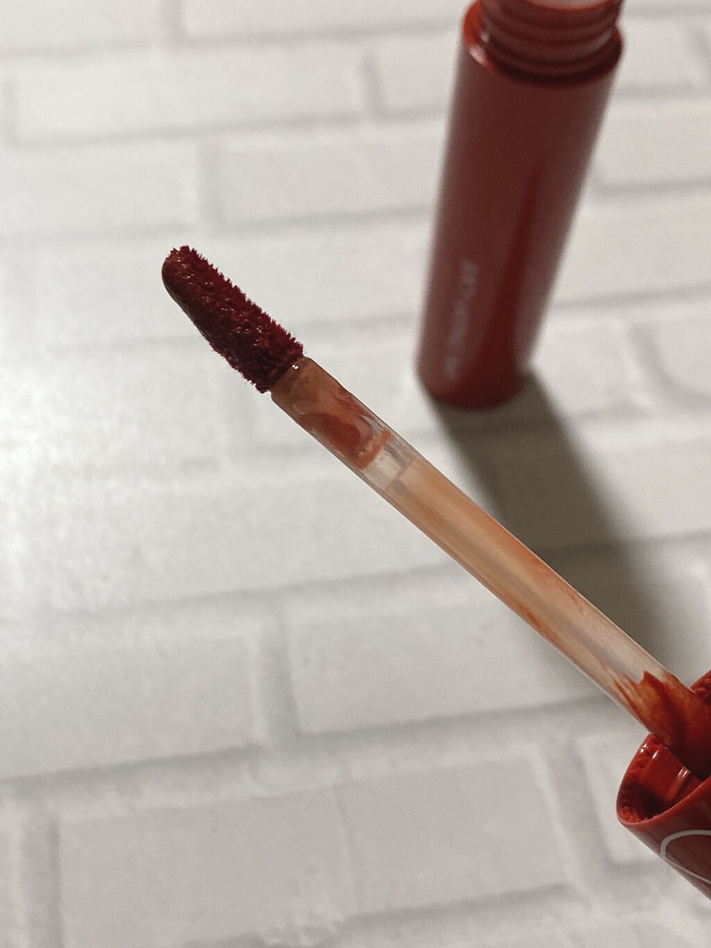 ジューシーラスティングティント/rom&nd/リップティントを使ったクチコミ（2枚目）