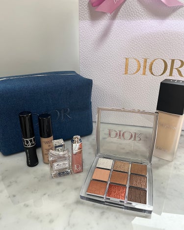 Dior ディオールスキン フォーエヴァー フルイド マットのクチコミ「Dior  バックステージ アイ パレット
💐001 ヌード┊︎6710円

Dior  スキ.....」（1枚目）