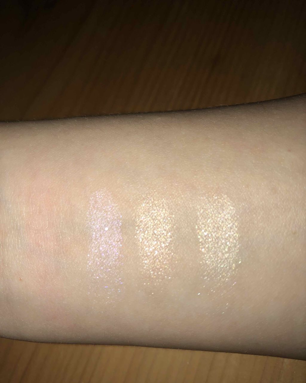 ブライトアップアイシャドウ/media/単色アイシャドウを使ったクチコミ(2枚目)