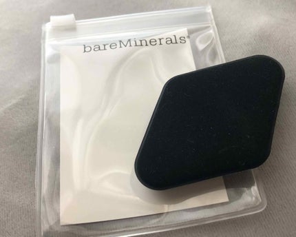 デュアルサイド シリコン ブレンダー/bareMinerals/パフ・スポンジを使ったクチコミ(3枚目)