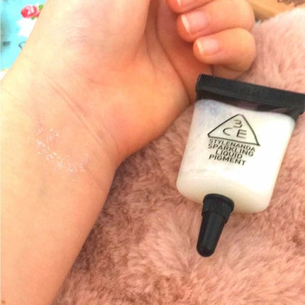 スパークリングリキッドピグメント/3CE/リキッドアイシャドウを使ったクチコミ(2枚目)