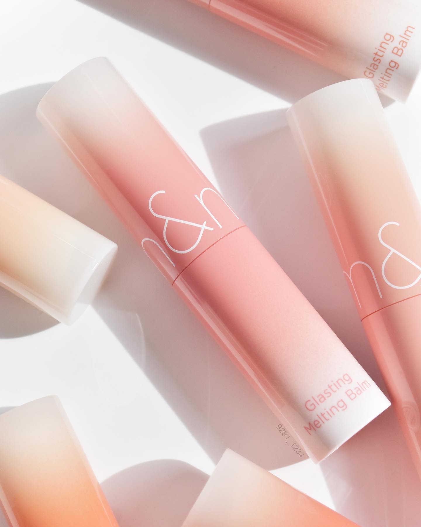 グラスティングメルティングバーム/rom&nd/リップバームを使ったクチコミ（1枚目）