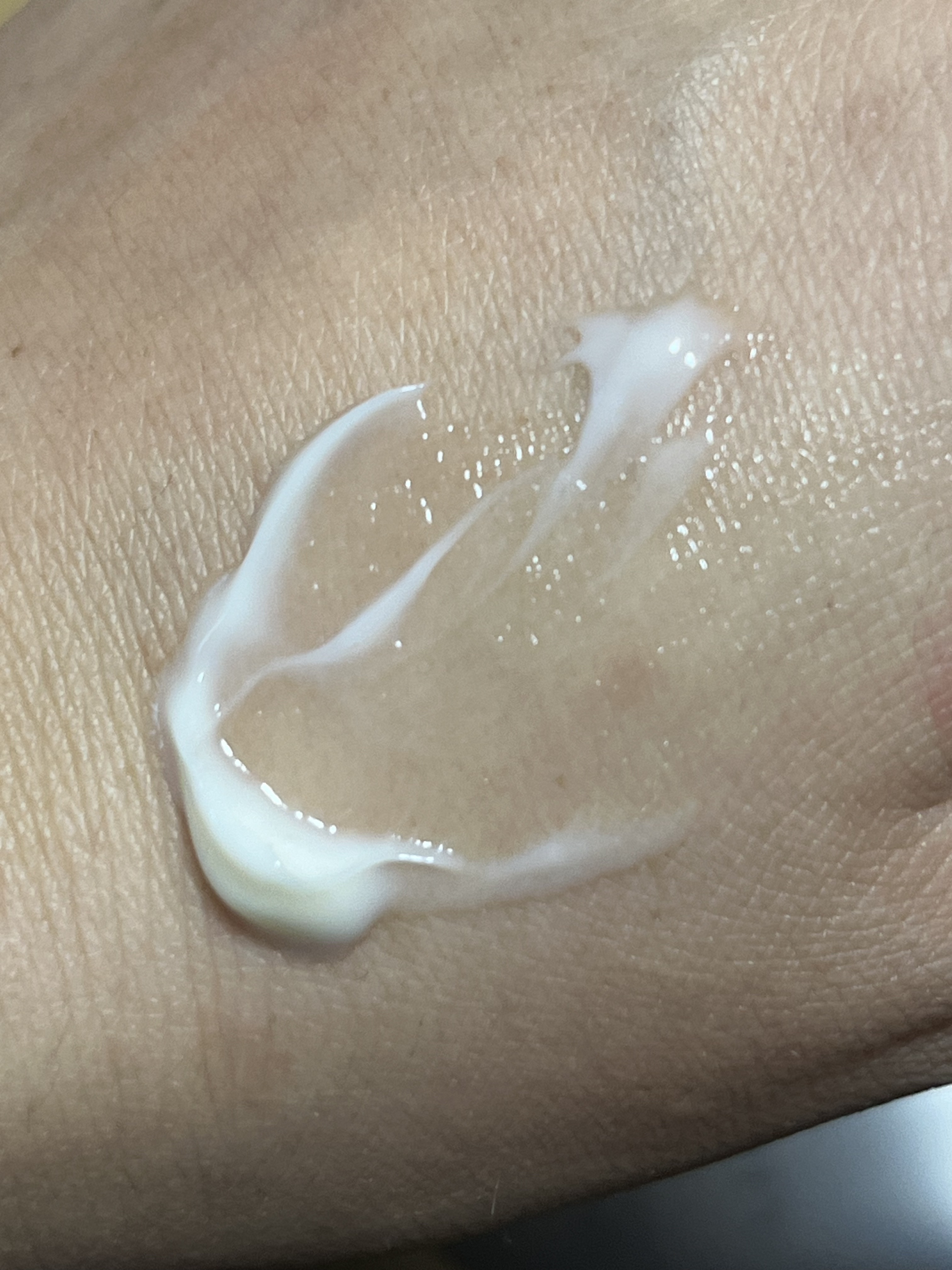 ビューティハンドセラム ホワイト/インフィニティ/ハンドクリームを使ったクチコミ（2枚目）