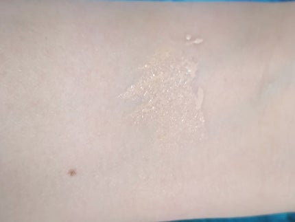 エッセンス スキングロウ ファンデーション/SHISEIDO/リキッドファンデーションを使ったクチコミ(2枚目)