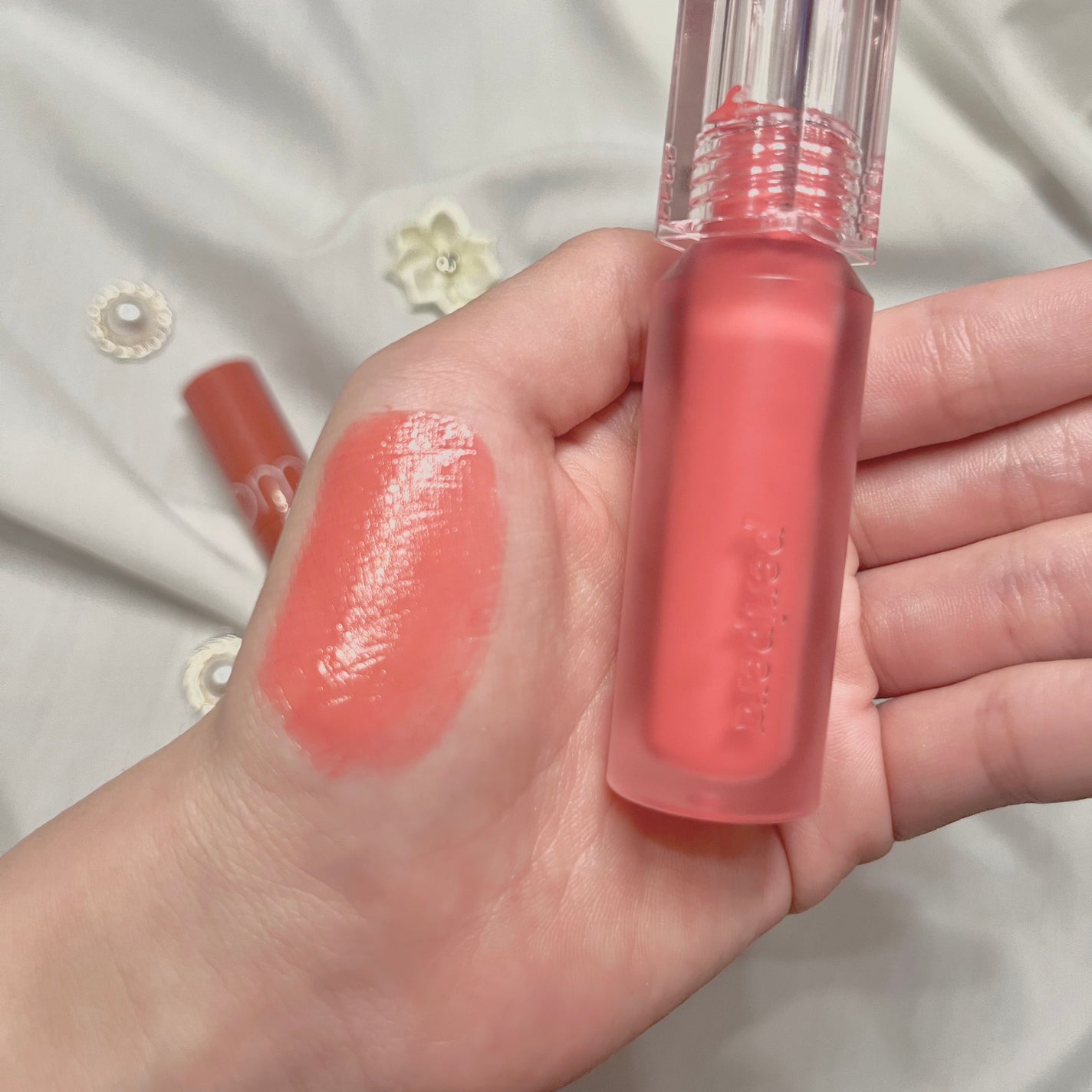 ジューシーラスティングティント/rom&nd/リップティントを使ったクチコミ(2枚目)