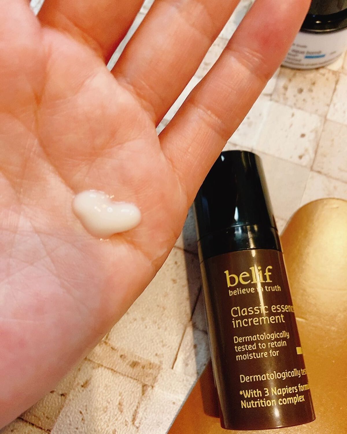 爆弾クリーム/ビリーフ/フェイスクリームを使ったクチコミ(4枚目)