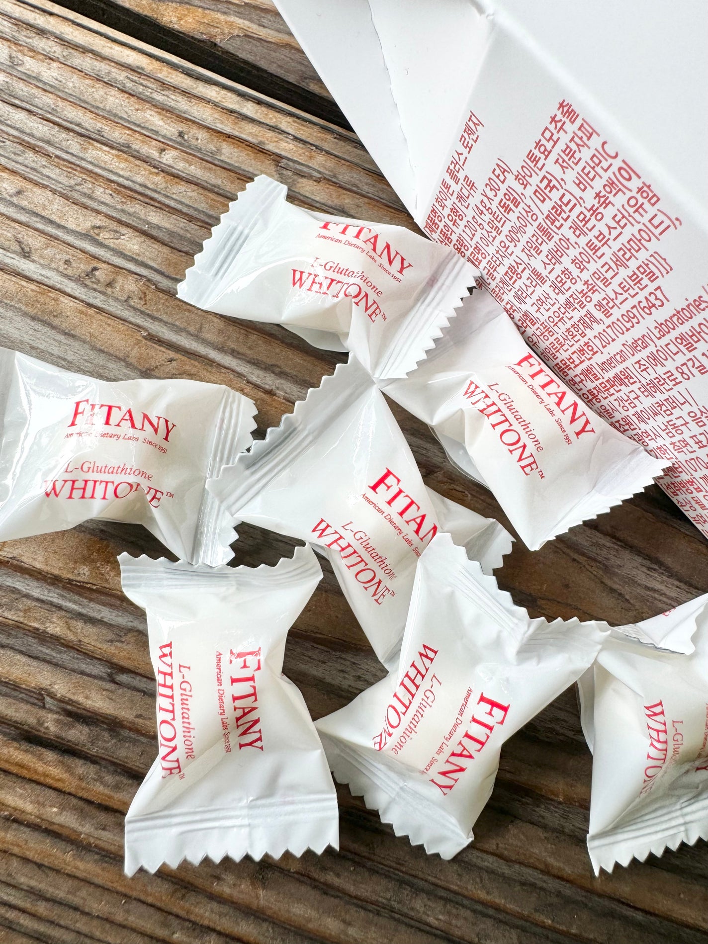 ホワイトーンプラスロゼンジ/FITANY/美容サプリメントを使ったクチコミ(3枚目)