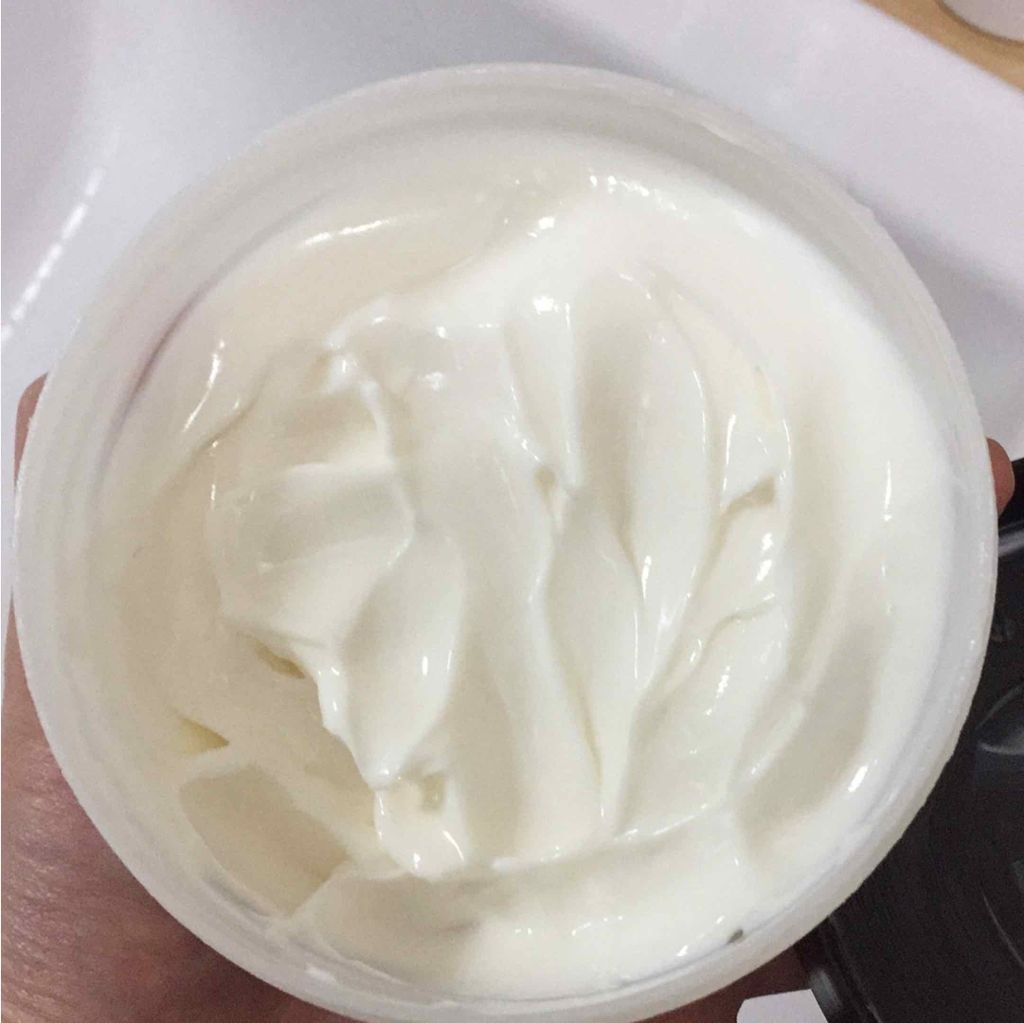 ボディバター ピニータコラーダ/THE BODY SHOP/ボディクリームを使ったクチコミ（2枚目）