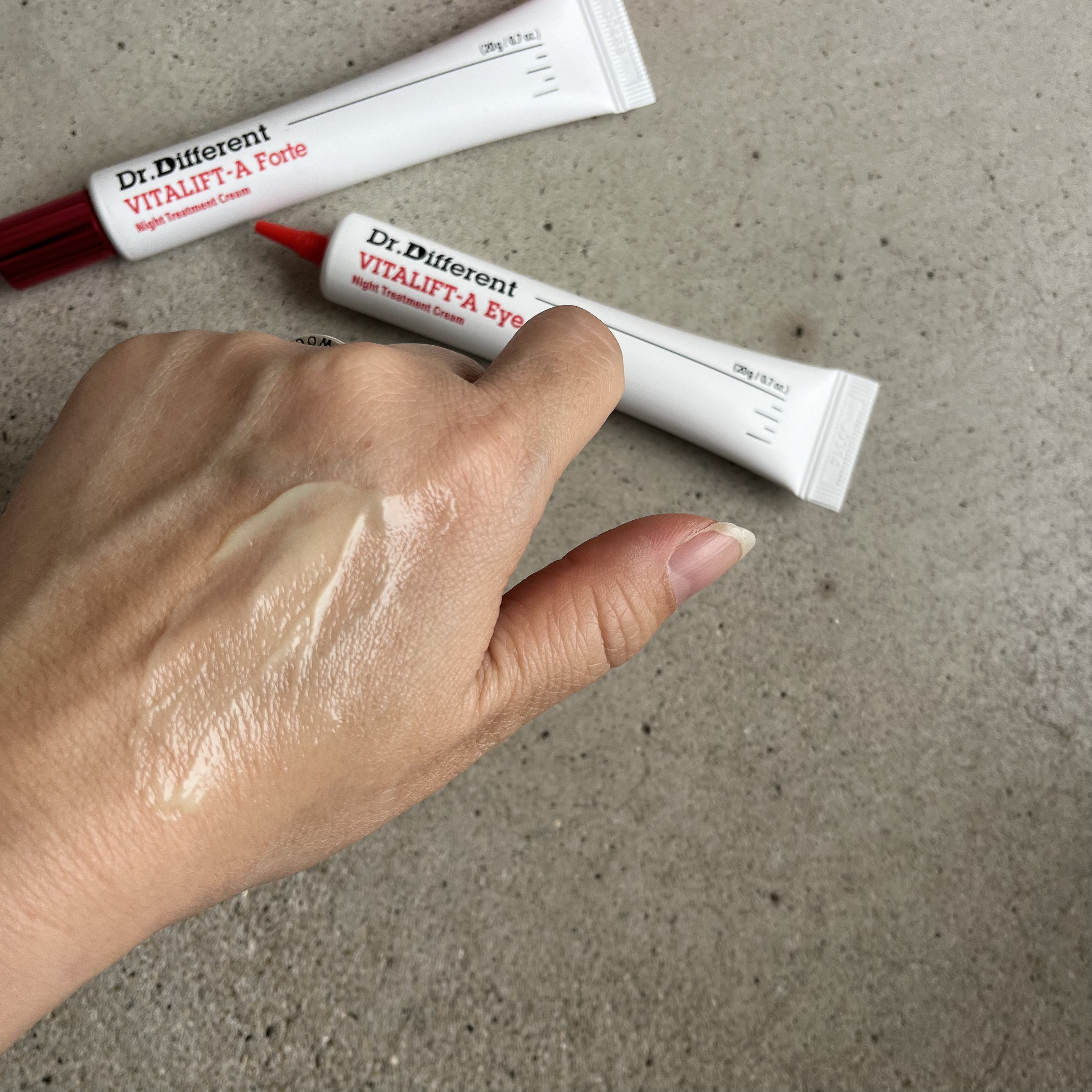 VITALIFT-A アイ＆ネック/Dr.Different/アイケア・アイクリームを使ったクチコミ（3枚目）