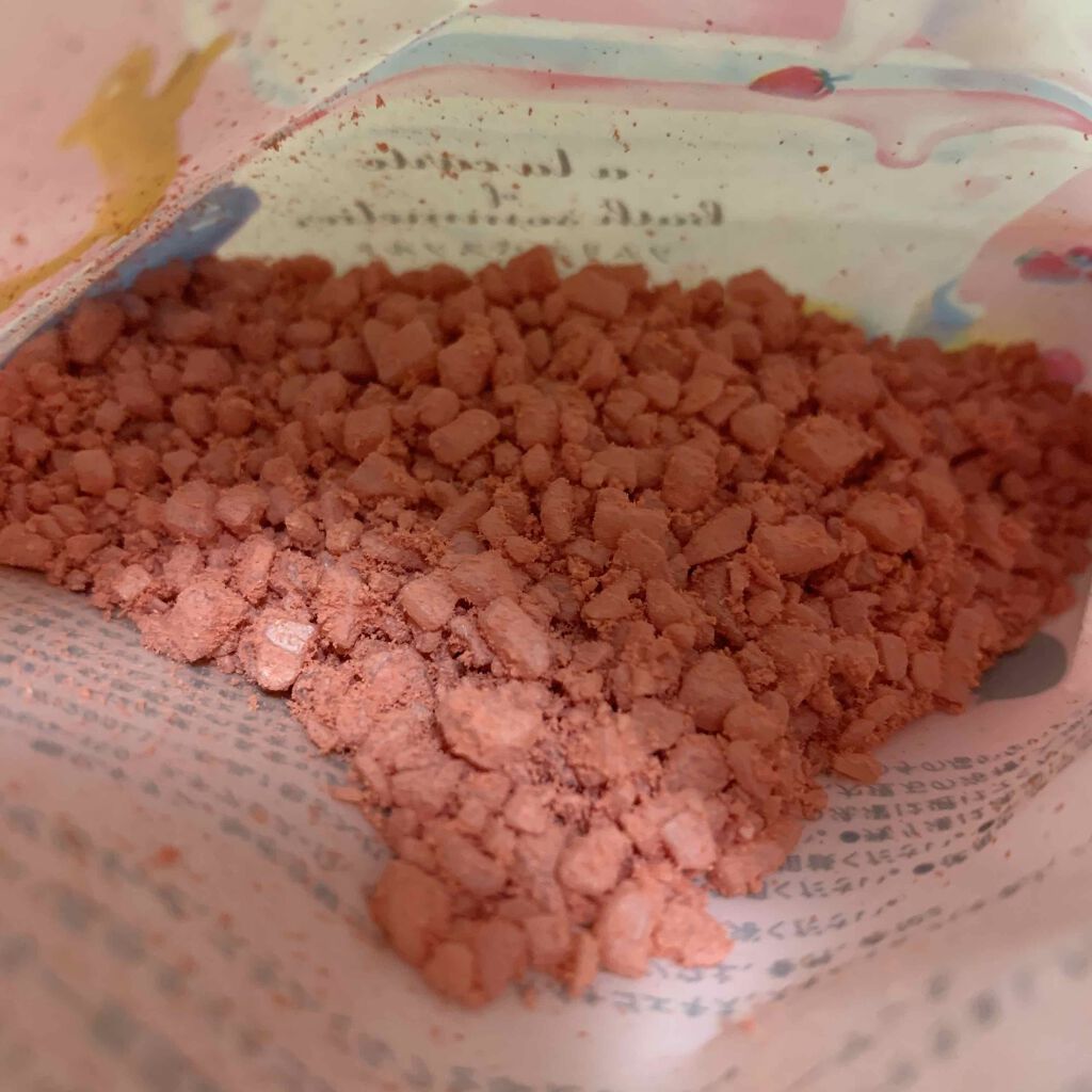 ソムリエ バスソルト 朝摘みイチゴとミルクのマチェドニア・バス/charley/無機塩系入浴剤を使ったクチコミ（2枚目）