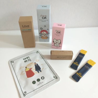 Acne Cat カーミングピンクパウダーのクチコミ「★random2uの韓国コスメ福袋★
by @random2u_official

3500円.....」（2枚目）