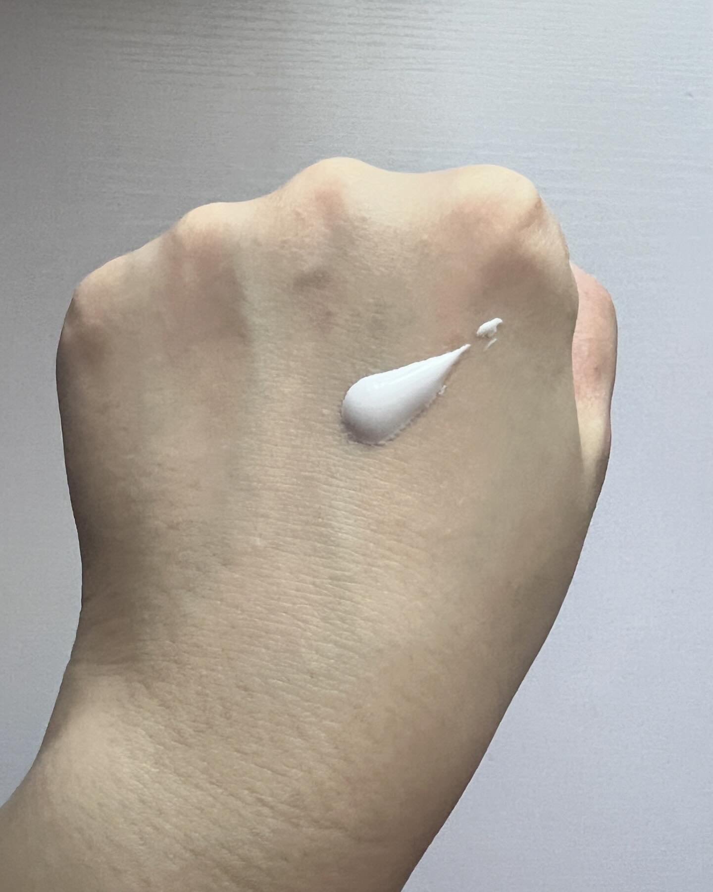 ダルバ ウォータフル トーンアップ サンクリーム(パープル)/ダルバ/日焼け止めクリームを使ったクチコミ（2枚目）