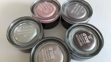 REVLON カラーステイ ベロア スティックのクチコミ「REVLON カラーステイ クリーム アイシャドウ
＃740 ブラック カラント
＃745 チ.....」（1枚目）