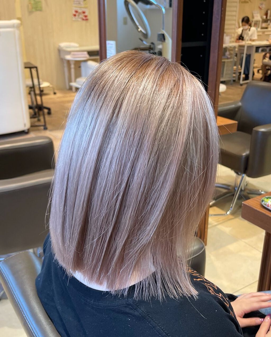 寛門 on LIPS 「【milkteabeige】・全体ブリーチをしてより柔らかさと..」(1枚目)