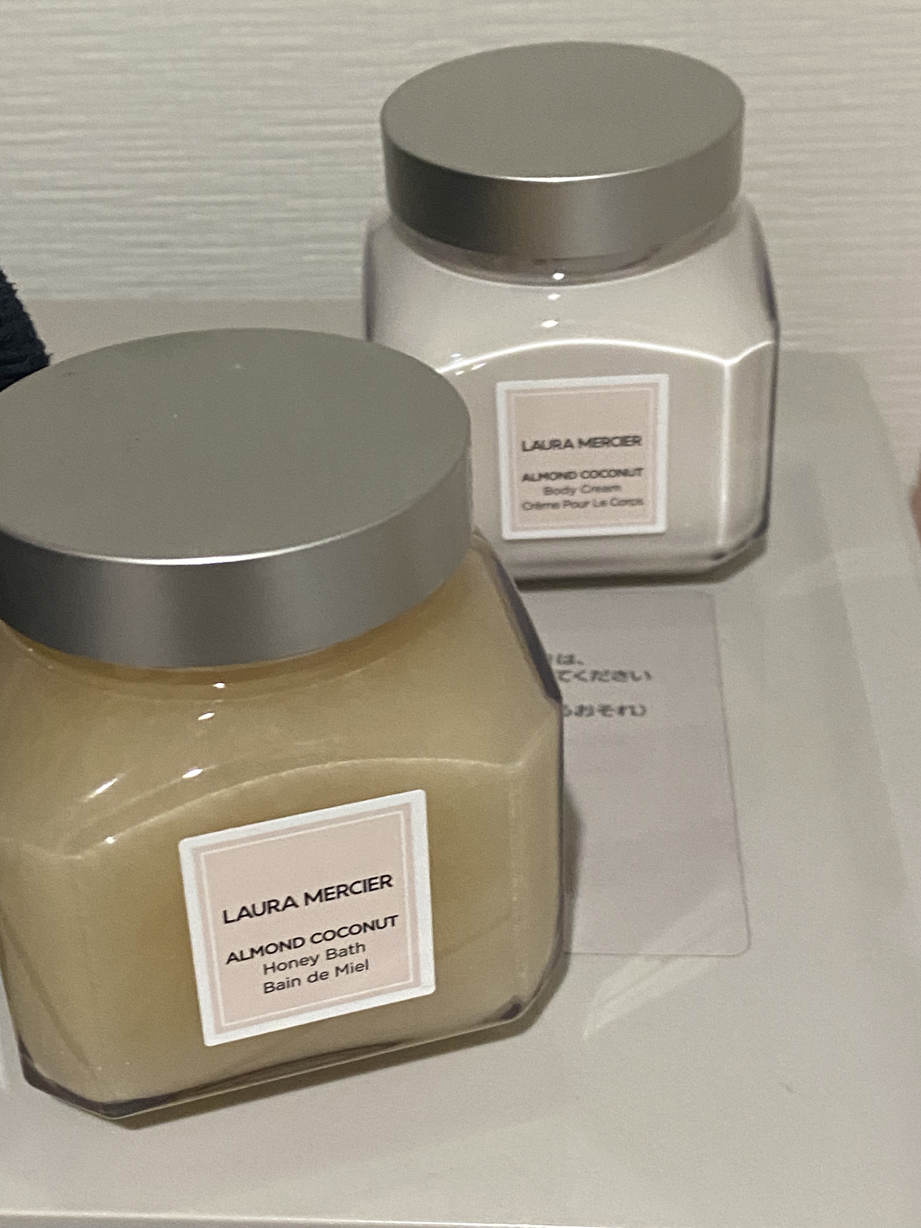 ホイップトボディクリーム アンバーバニラ/ローラ メルシエ/ボディクリームを使ったクチコミ（3枚目）