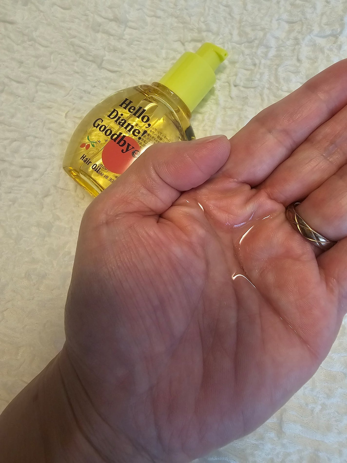 ハローダイアン グッバイ うるおい補修ヘアオイル/ダイアン/ヘアオイルを使ったクチコミ(2枚目)