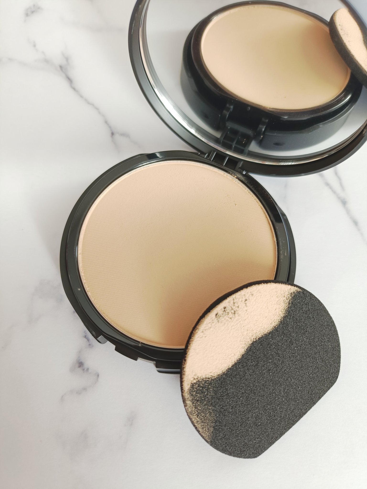 ベアプロ 24HR パウダー ファンデーション/bareMinerals/パウダーファンデーションを使ったクチコミ（3枚目）