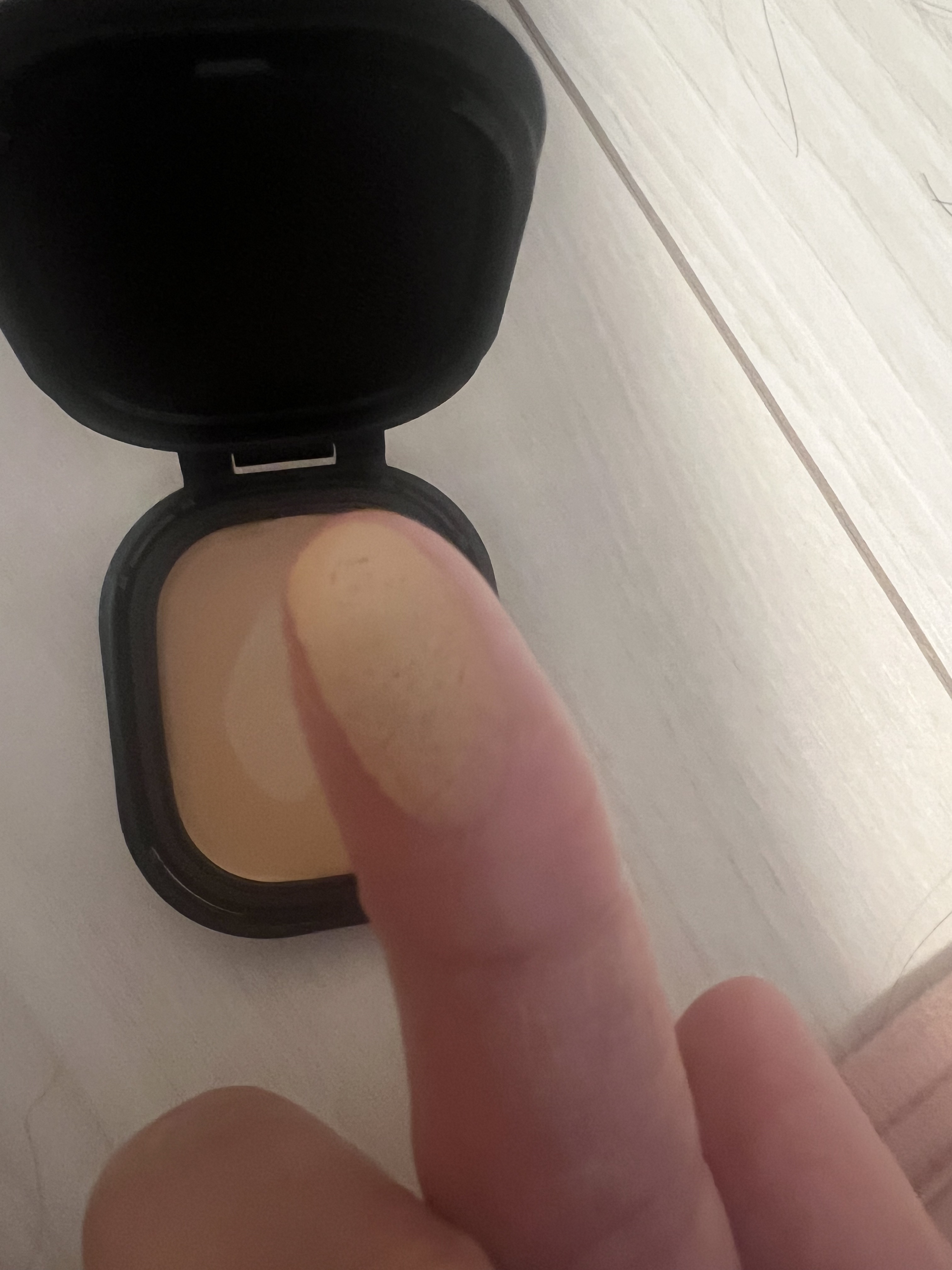 フローレス フィット FN30/COVERMARK/クリーム・エマルジョンファンデーションを使ったクチコミ（2枚目）