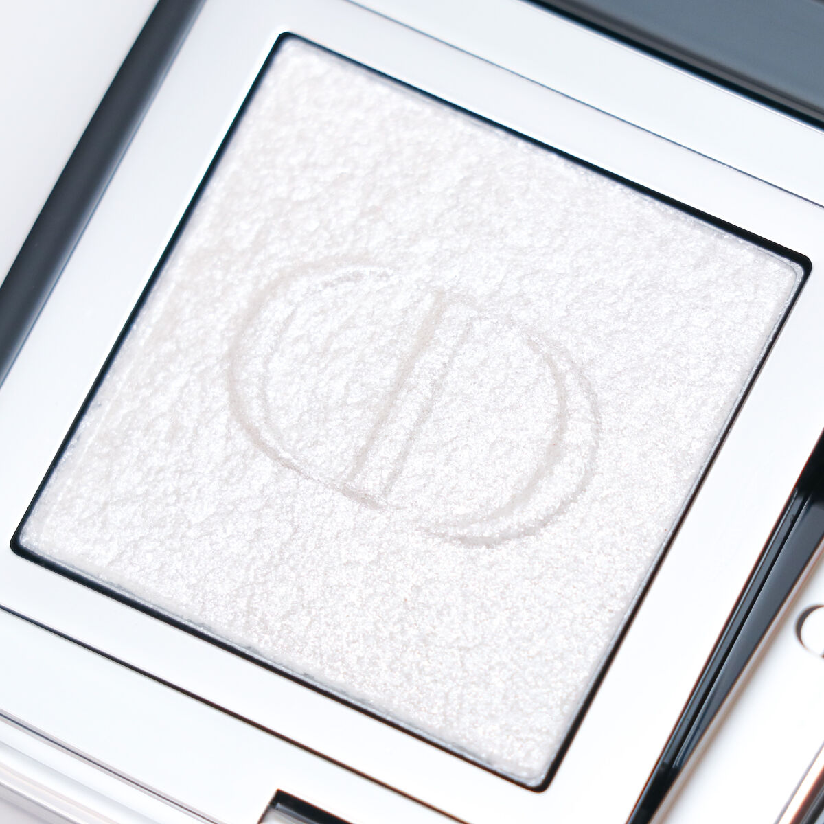 モノ クルール クチュール 006 パール スター/Dior/単色アイシャドウを使ったクチコミ（1枚目）