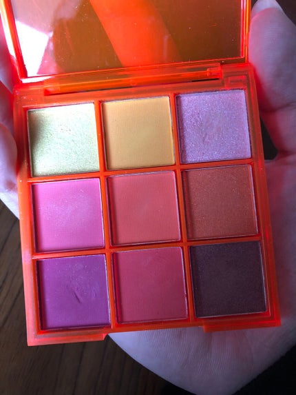 あーりん on LIPS 「ダイソーのURGLAMURGLAMブルーミングアイカラーパレッ..」(4枚目)