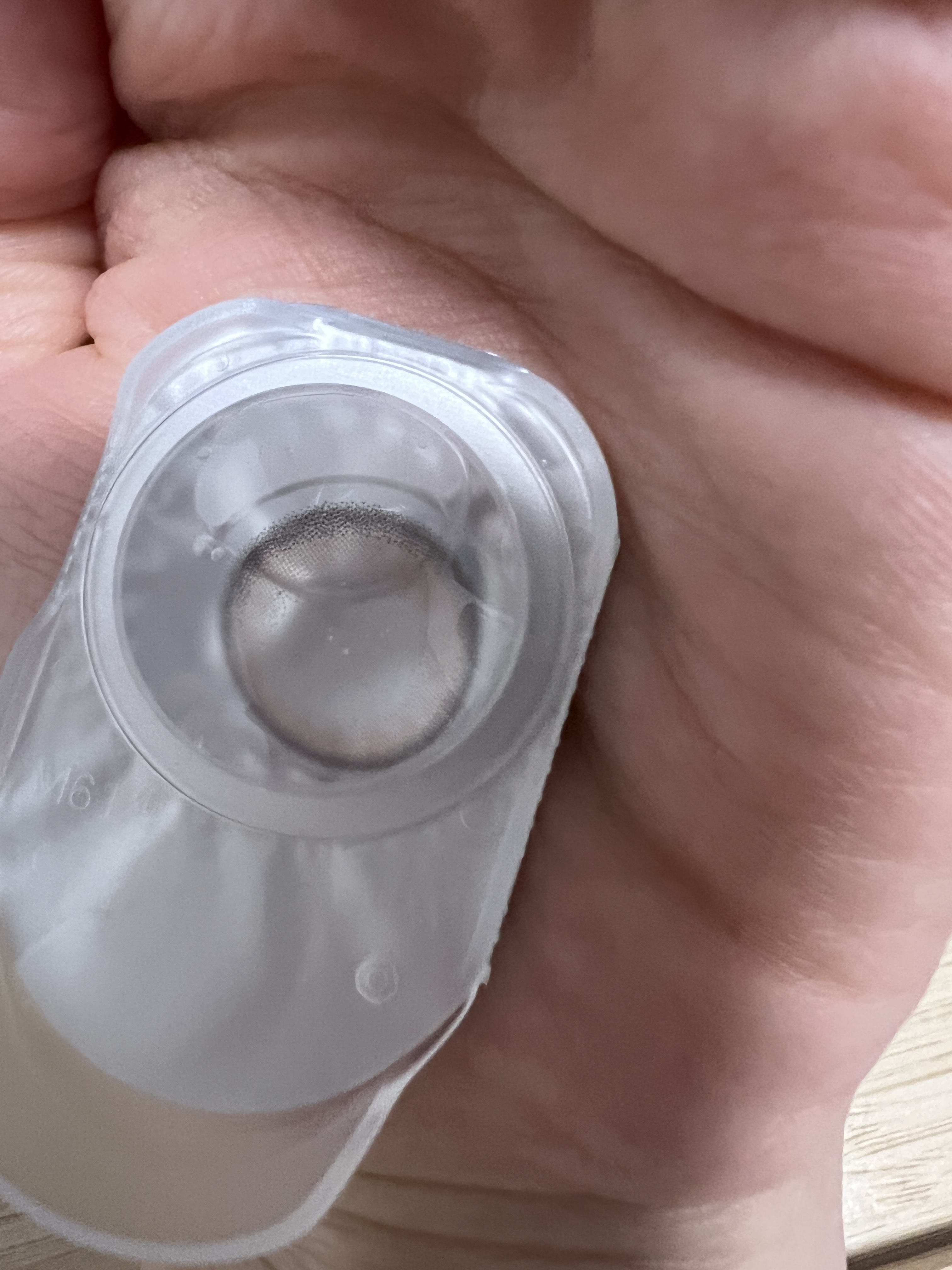 ヘーゼルリング/ベルミー/カラーコンタクトレンズを使ったクチコミ（2枚目）