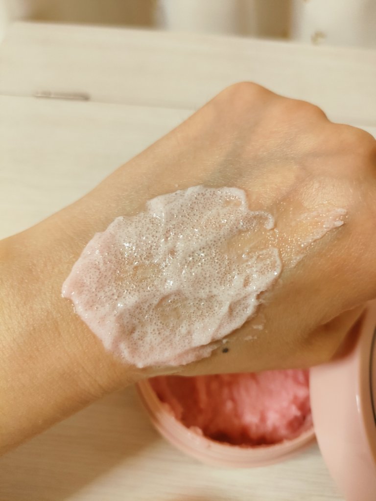 Q+Me スウィート ボム タラソ スクラブ/AGARISM/バストケア・ヒップケアを使ったクチコミ（3枚目）