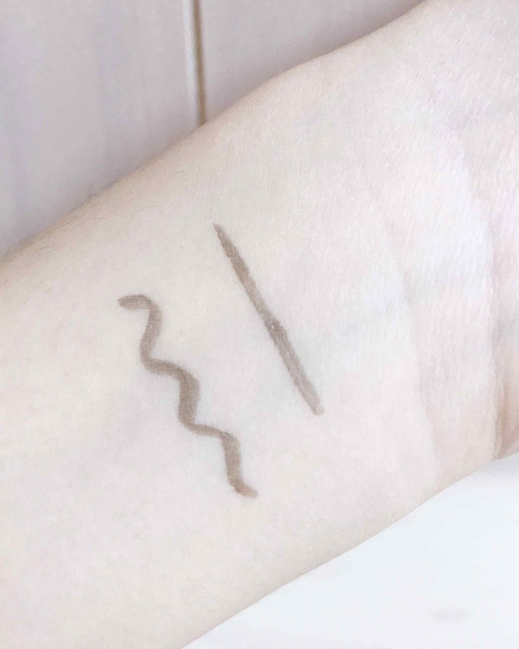 WHY NOT SPINNS リキッドアイライナー/DAISO/リキッドアイライナーを使ったクチコミ（3枚目）