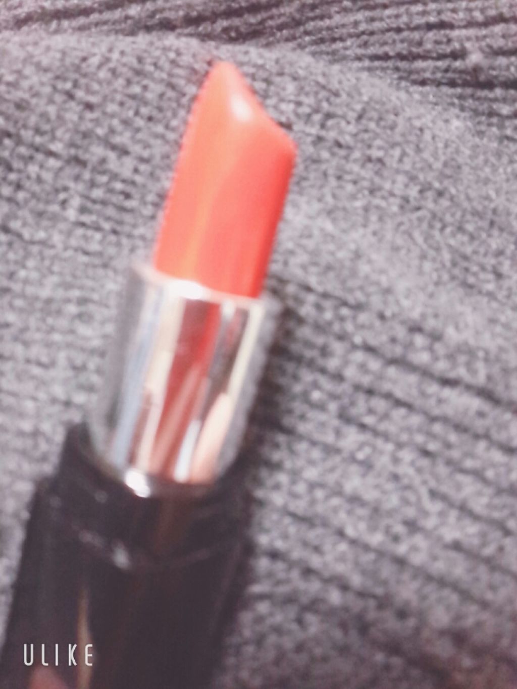 Re_na on LIPS 「FIRSTKISSの、赤リップです!!!なななんと、600円で..」(2枚目)