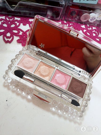 ベルベットクリスタル アイズ/JILL STUART/アイシャドウパレットを使ったクチコミ(2枚目)