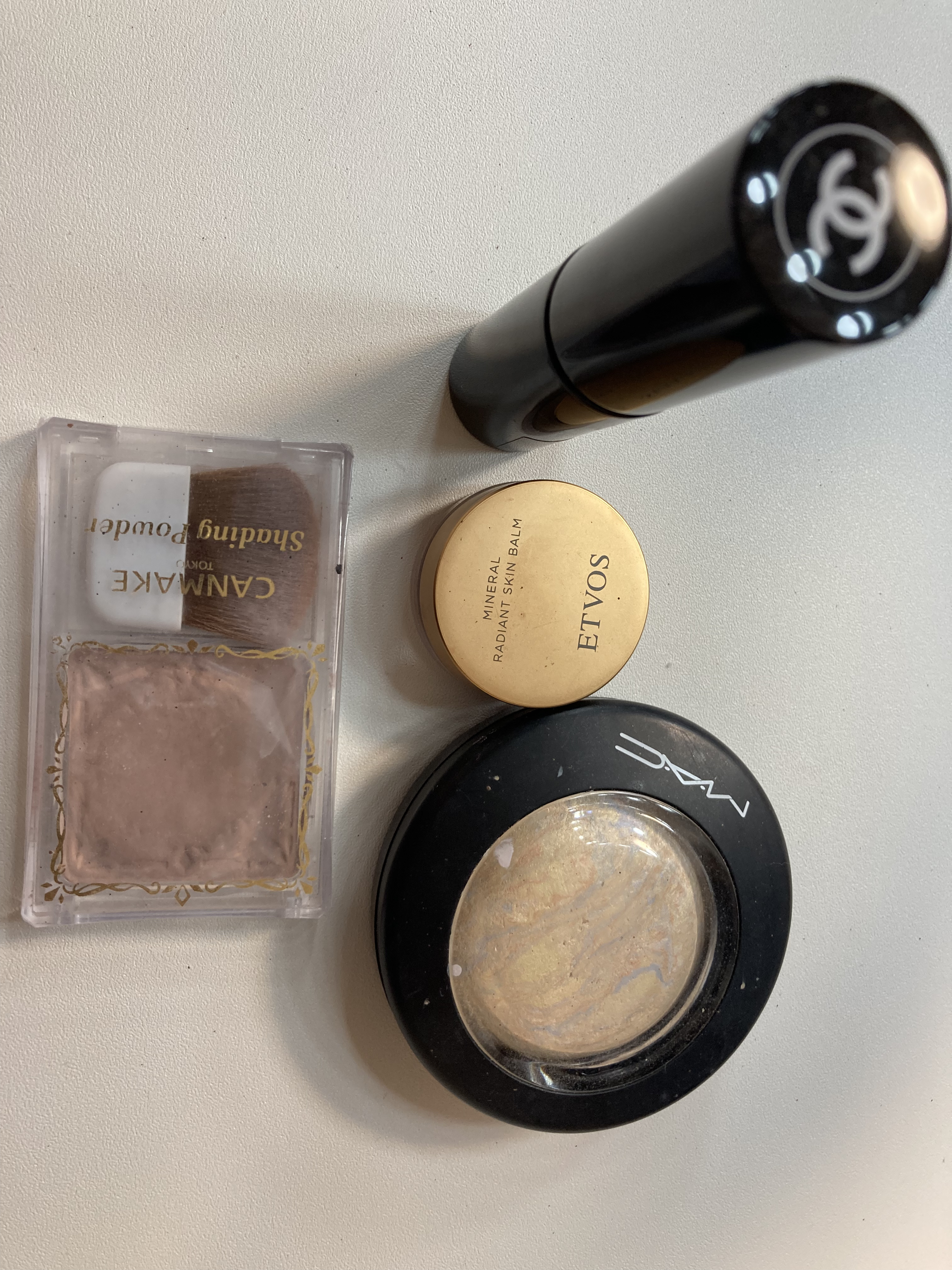 ボーム エサンシエル/CHANEL/スティックハイライトを使ったクチコミ（1枚目）