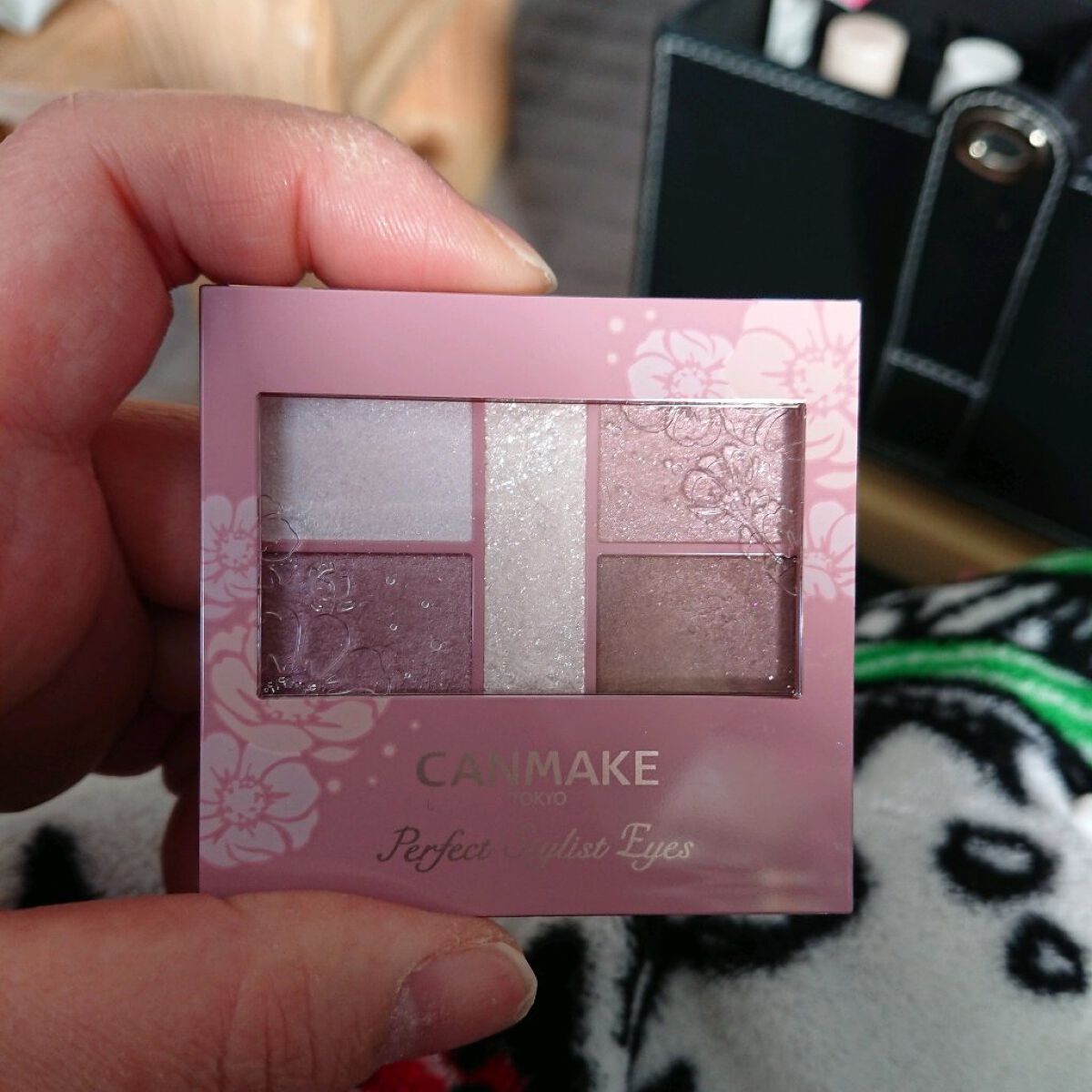 ジューシーピュアアイズ/キャンメイク/アイシャドウパレットを使ったクチコミ(5枚目)
