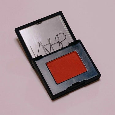 NARS シングルアイシャドーのクチコミ「記録用

NARS
シングルアイシャドー／ピュアポップス 5354 マットバーガンディ

#金.....」（1枚目）