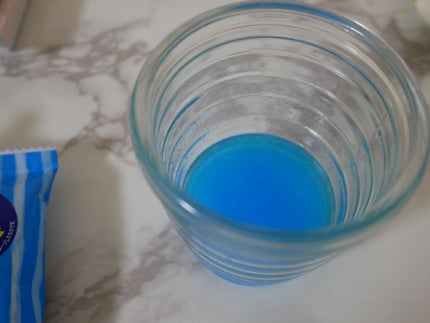 charley 冷感かき氷バスソルト ストロングのクチコミ「入浴後にひんやり入浴剤!
ハウスオブローゼに行った時にパッケージに惹かれて購入。
黄色と青.....」(3枚目)