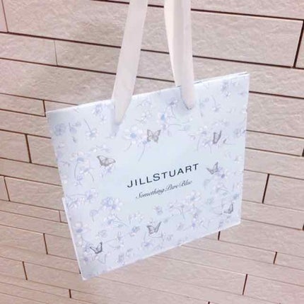 サムシングピュアブルー シマリング リップエッセンス/JILL STUART/リップケアを使ったクチコミ(4枚目)