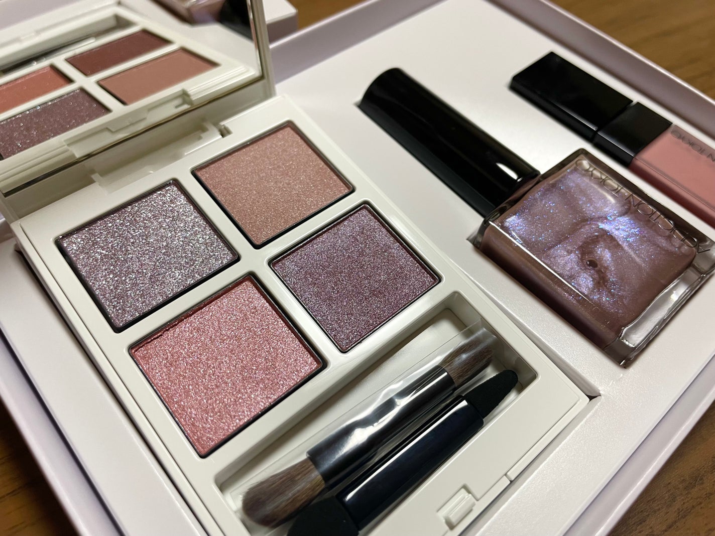 ホリデー アディクション サイレント ウィッシュⅠ/ADDICTION/メイクアップキットを使ったクチコミ(1枚目)