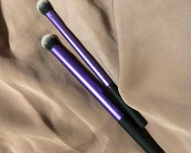 Real Techniques Eye Smudge + Diffuse Brush Setのクチコミ「
こんばんはーー🙋‍♀️

今回は

#リアルテクニクス

の#ブラシ　を2本紹介したいと思い.....」（1枚目）