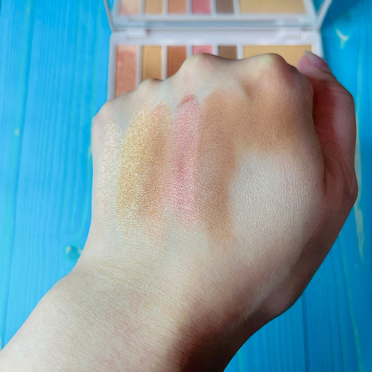 マルチセブンカラーアイパレット/MYUNT/アイシャドウパレットを使ったクチコミ(5枚目)