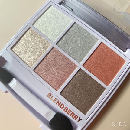 オーラクリエイション/BLEND BERRY/アイシャドウパレットを使ったクチコミ(4枚目)