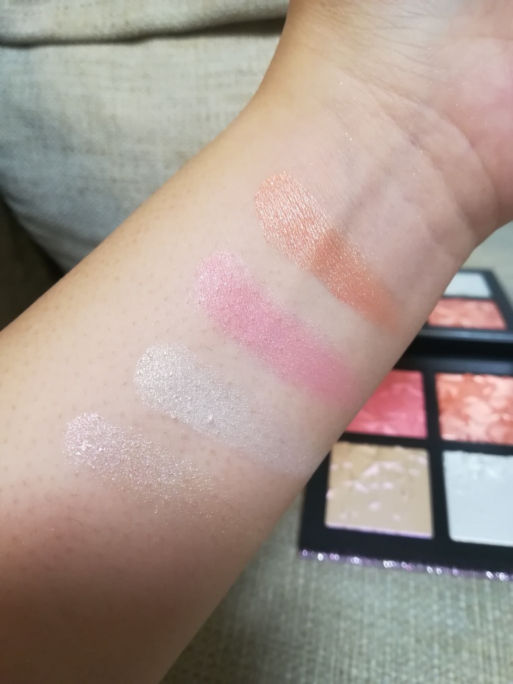 スター ディップド フェイス コンパクト ライト/M・A・C/パウダーチークを使ったクチコミ（3枚目）