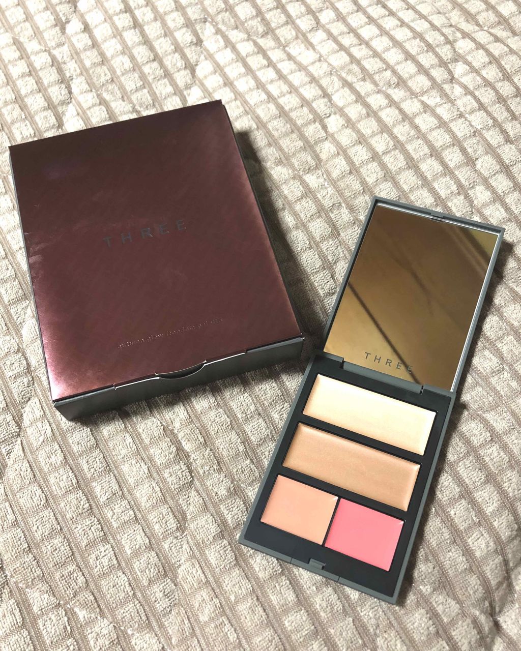 ayanonno on LIPS 「THREEオータブグローフリーダムパレット・X02MELLOW..」(1枚目)