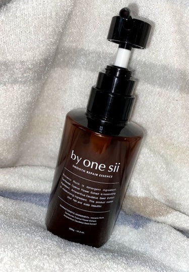 ✨SNSで話題のby one sii✨SMOOTH REPAIR ESSENCE✨

シャンプーに混ぜて使う商品❣️
初めて使うヘアケアなので半信半疑でしたが、
使いだしたらもう手放せません😳❤️

使