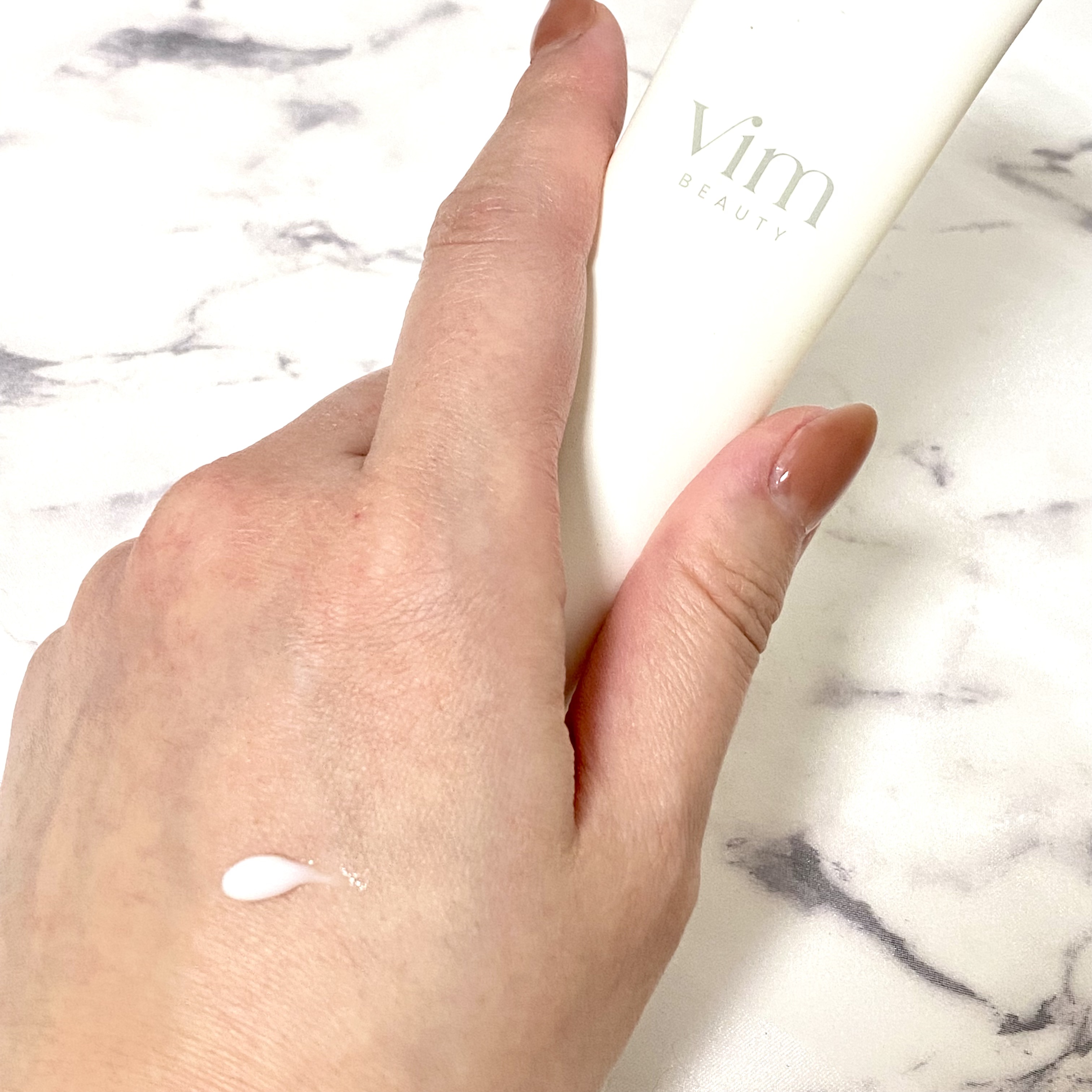 キープ コンフィデンス プライマー 40g/vim BEAUTY/化粧下地を使ったクチコミ（2枚目）