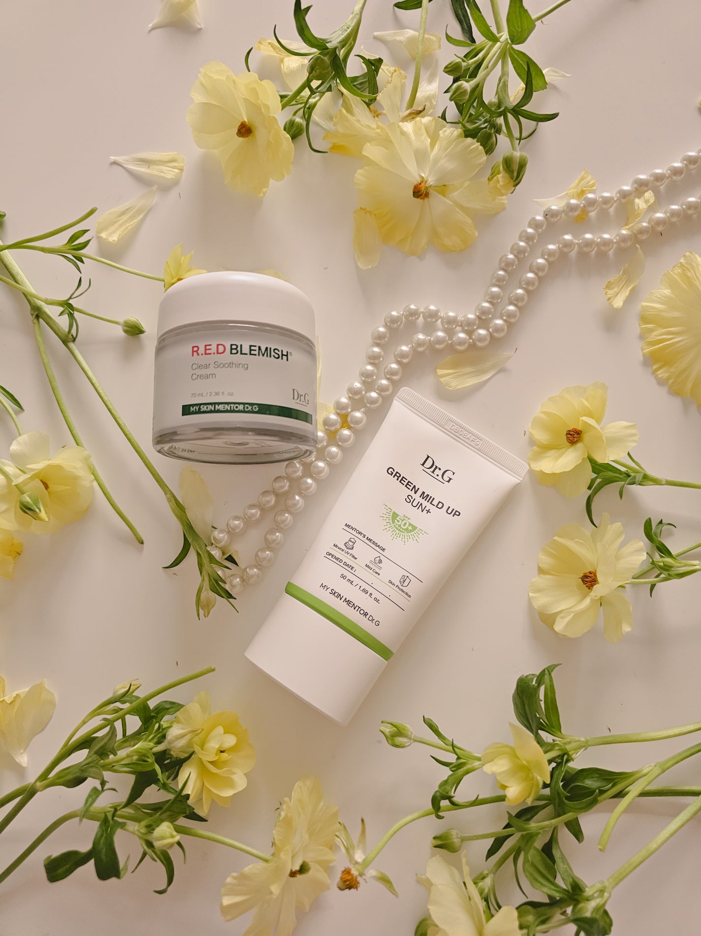 kaori on LIPS 「今の時期から欠かせない日焼け止めクリームは、伸びがよく、白浮き..」(1枚目)