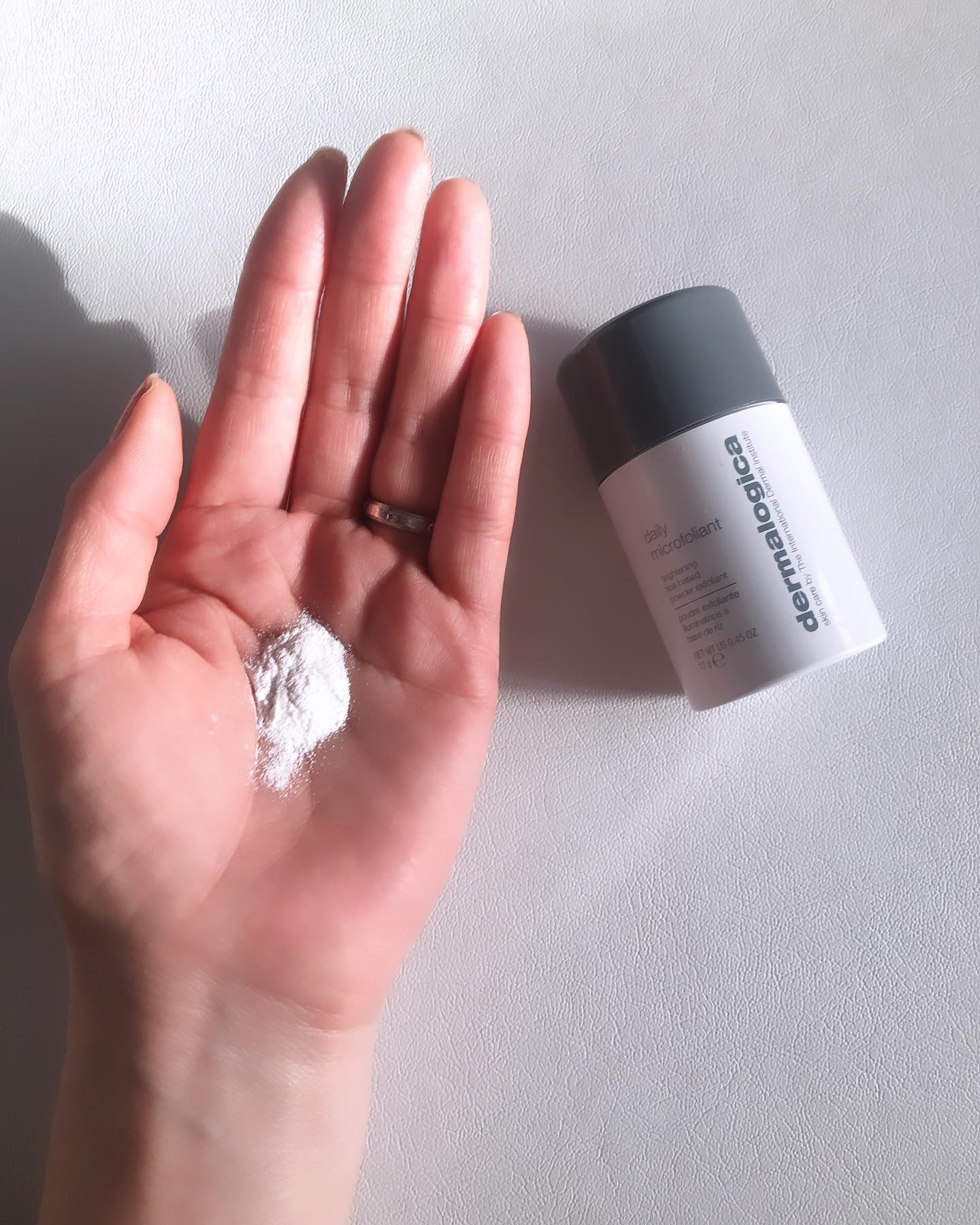 デイリーマイクロフォリエント/ダーマロジカ/洗顔パウダーを使ったクチコミ（3枚目）